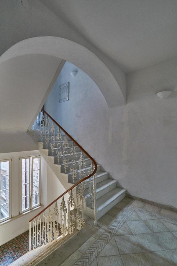 The Saint Blaise Swanky Heritage Apartment *